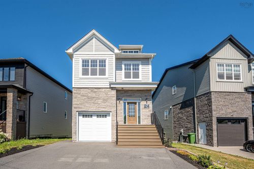 24 Breaktrail Dr, Bedford, NS, B4B2J7 | Card Image