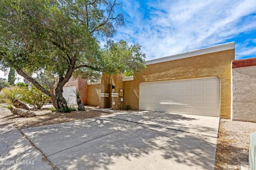 3062 W Avenida Obregon, Tucson, AZ, 85746-8259 | Card Image