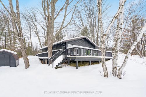 1010 Sanderson Rd, Gravenhurst, ON, L0K2B0 | Card Image