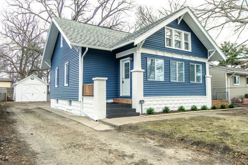 1611 Sheridan Rd, Kenosha, WI, 53140-4452 | Card Image