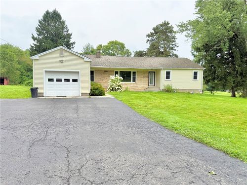 555 Mercer New Wilmington Rd, Mercer, PA, 16137-3407 | Card Image