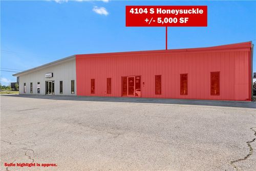 4104 S Honeysuckle Ln, Rogers, AR, 72758-8419 | Card Image
