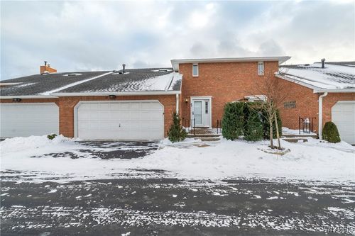 27 Wellington Ct N, Amherst, NY, 14221 | Card Image