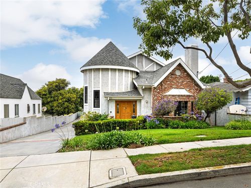 715 W Palm Ave, El Segundo, CA, 90245-2067 | Card Image