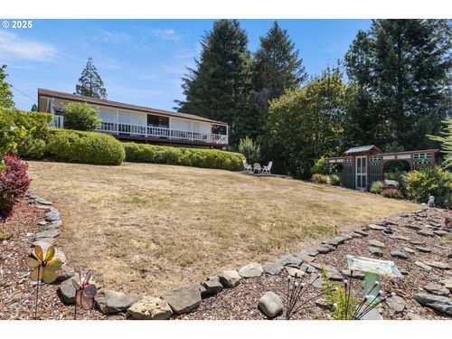 479 2nd St, Elkton, OR, 97436-7531 | Card Image