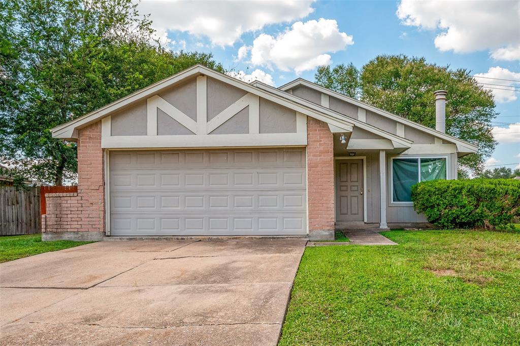 Forest Leaf Dr, Sugar Land, TX 77498