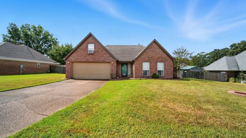 115 Lakewood Dr, Oakland, TN, 38060-6072 | Card Image