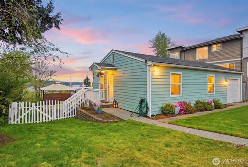 1425 Jones Ave Ne, Renton, WA, 98056-2847 | Card Image
