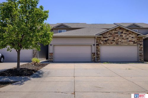 1215 Turtle Creek Rd, Lincoln, NE, 68521-4247 | Card Image