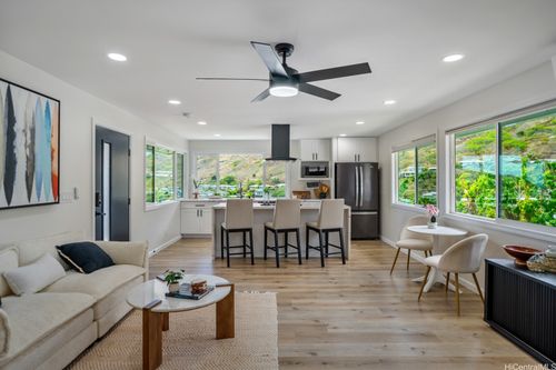 855 Kainoa Pl, Honolulu, HI, 96821-1737 | Card Image