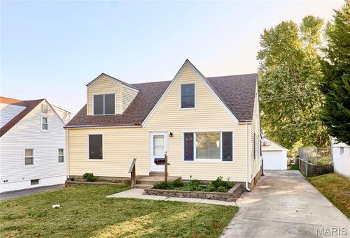 2022 Wismer Avenue, St Louis, MO, 63114 | Card Image