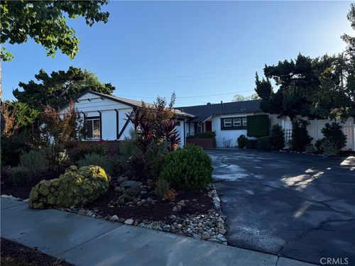 1530 Finecroft Dr, Claremont, CA, 91711-3217 | Card Image