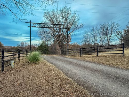 300490 E 1800 Rd, Duncan, OK, 73533-5392 | Card Image