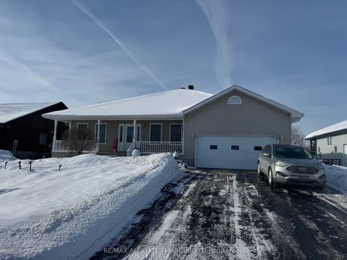 9 Grove St, Iroquois, ON, K0E1K0 | Card Image