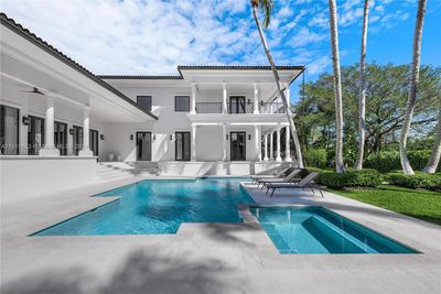 361 Los Pinos Pl, House other with 5 bedrooms, 6 bathrooms and null parking in Coral Gables FL | Image 2