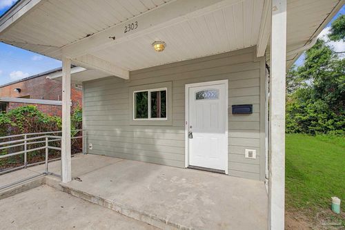 2303 N Spring St, Pensacola, FL, 32501-1702 | Card Image