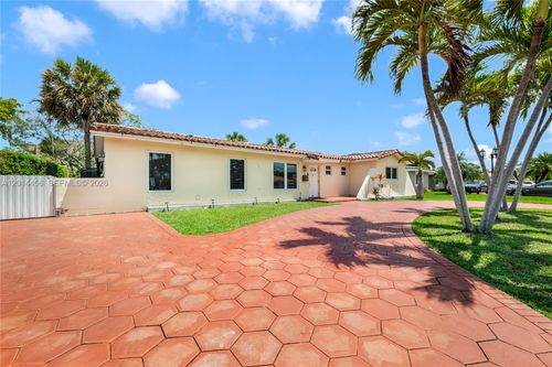 10315 Sw 26th Ter, Miami, FL, 33165-2850 | Card Image
