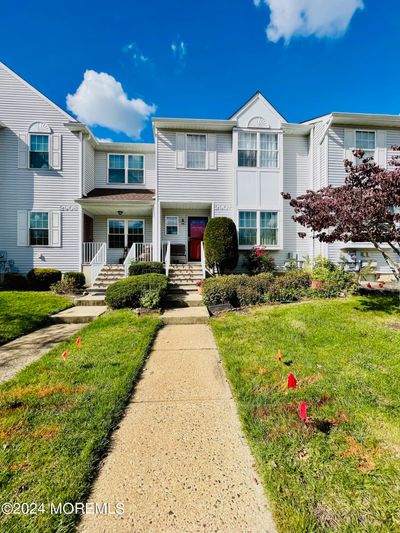 2907 Smoke House Court, House other with 3 bedrooms, 1 bathrooms and null parking in Freehold NJ | Image 2