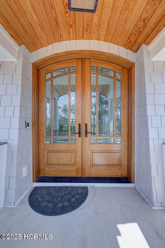 Entry | Image 11