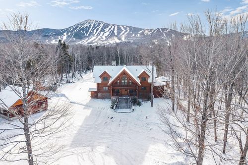 5008 Twin Brook Rd, Carrabassett Valley, ME, 04947-5827 | Card Image