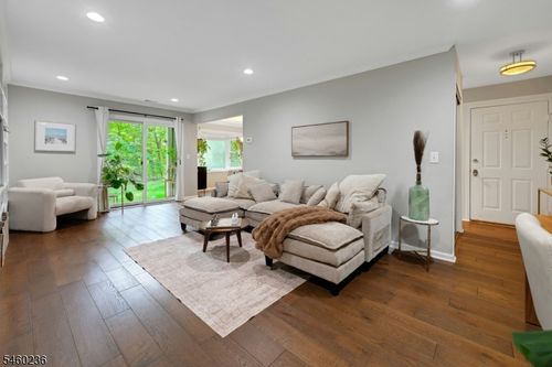 131 Countryside Dr, Basking Ridge, NJ, 07920-2037 | Card Image