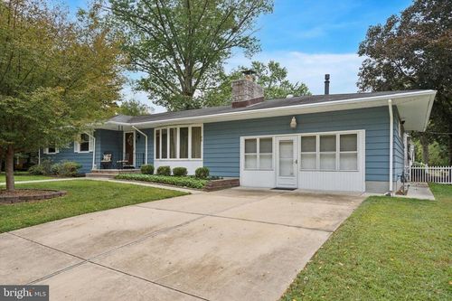 111 Amherst Ave, Hamilton, NJ, 08619-2301 | Card Image