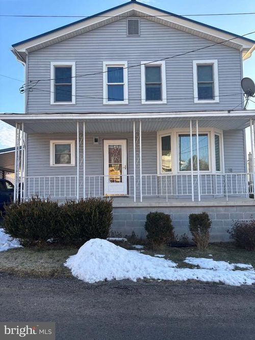 15 S 7th St, TOWER CITY, PA, 17980-1603 | Card Image