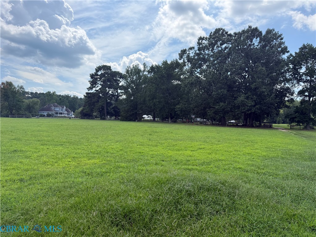Land in Gloucester 3