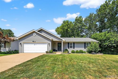 2879 White Stable Dr, O Fallon, MO, 63368-7853 | Card Image