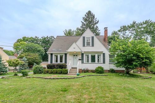 38247 Ridge Rd, Willoughby, OH, 44094-5863 | Card Image