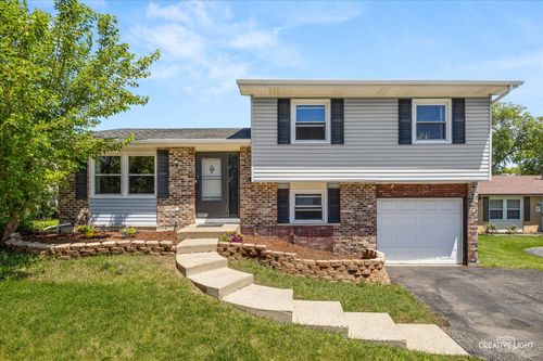 32 W Schubert Ave, Glendale Heights, IL, 60139-2406 | Card Image