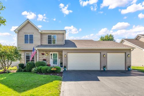 531 Meadow Ln, Hinckley, IL, 60520-9215 | Card Image