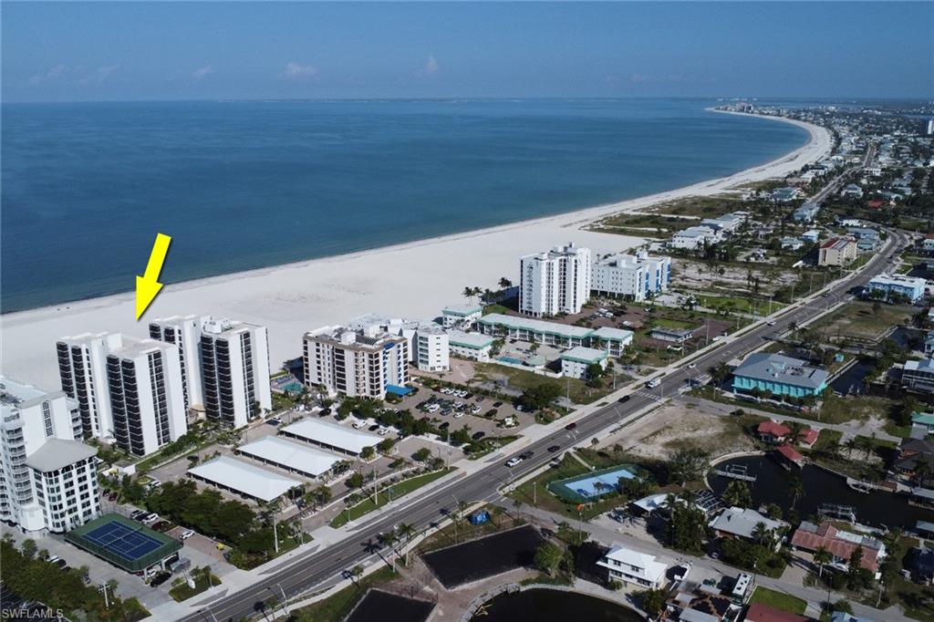 Residential in FORT MYERS BEACH 3
