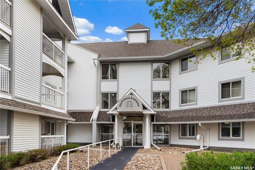 326-960 Assiniboine Ave E, Regina, SK, S4V2P8 | Card Image