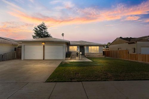 641 Main St, Soledad, CA, 93960-2510 | Card Image