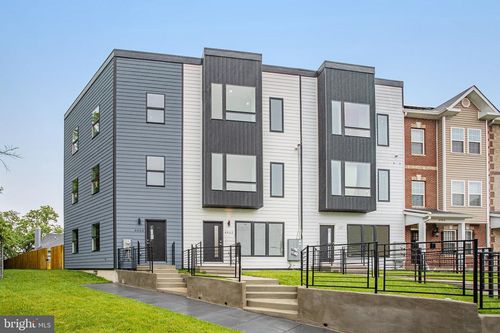 4904 D St Se, WASHINGTON, DC, 20019-6132 | Card Image