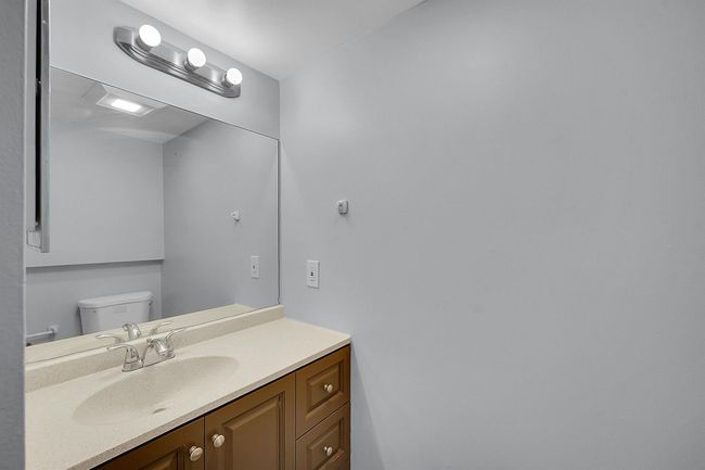 1204 Waterview Cir, Condo with 3 bedrooms, 3 bathrooms and null parking in Palm Springs FL | Image 17