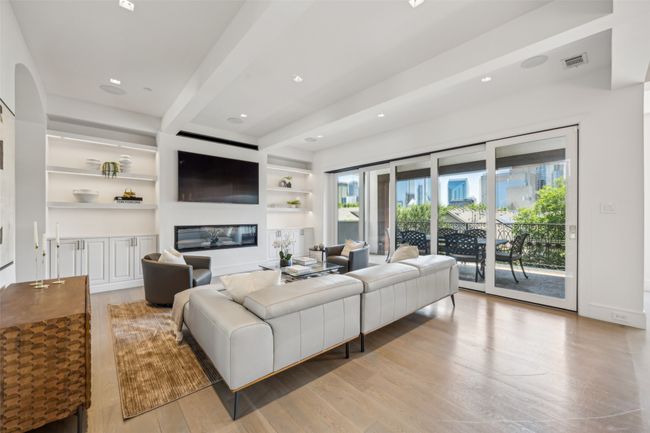 2210 Boll St, House other with 3 bedrooms, 5 bathrooms and null parking in Dallas TX | Image 15