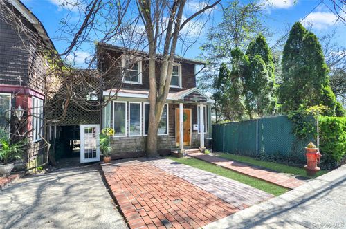 200 Parkview Ave, Yonkers, NY, 10708-1311 | Card Image