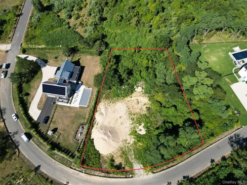 390 Wildberry Ln, Southold, NY, 11971 | Card Image
