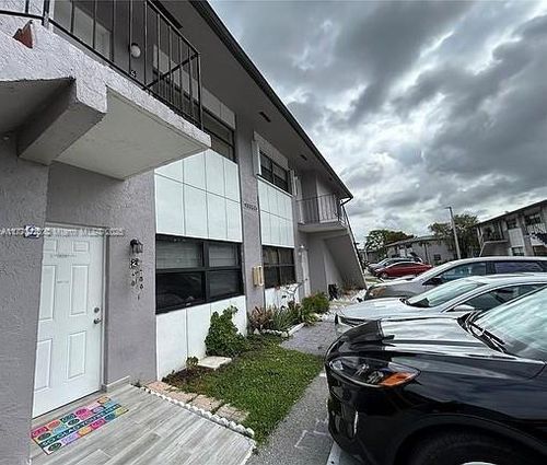 apt-2-13331 Sw 17th Ln, Miami, FL, 33175-7629 | Card Image