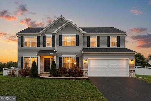 4021 Country Dr, DOVER, PA, 17315-3523 | Card Image