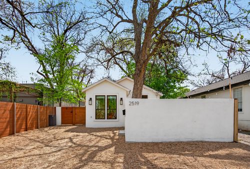 1-2519 E 4th St, Austin, TX, 78702-4711 | Card Image