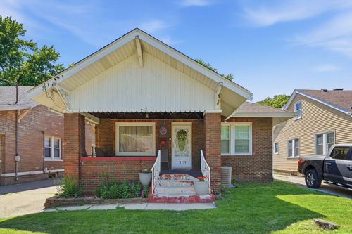 2175 18th St, East Moline, IL, 61244-2334 | Card Image