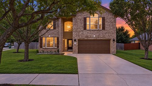 201 Middle Crk, Buda, TX, 78610-2762 | Card Image