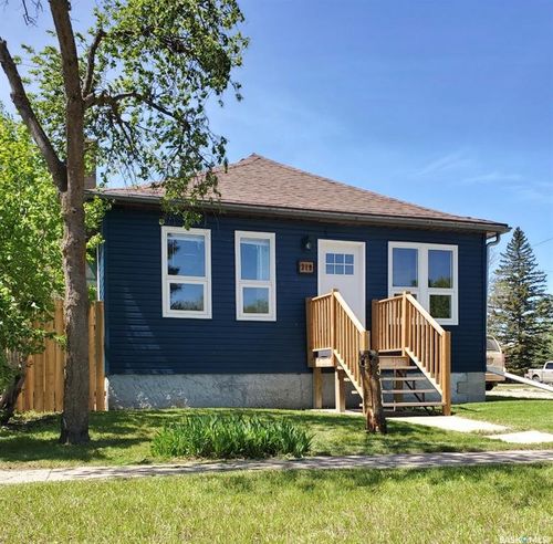 318 Aldridge St, Bienfait, SK, S0C0M0 | Card Image