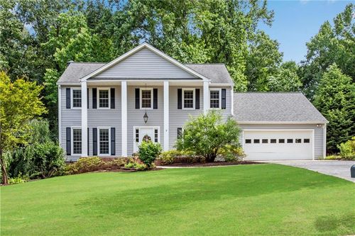 5197 Riverhill Rd Ne, Marietta, GA, 30068-4863 | Card Image