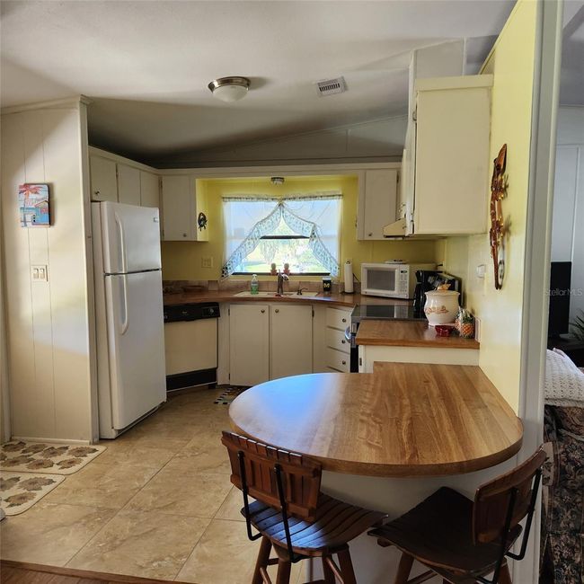 51 Magnolia Lane, House other with 2 bedrooms, 2 bathrooms and null parking in Wildwood FL | Image 5