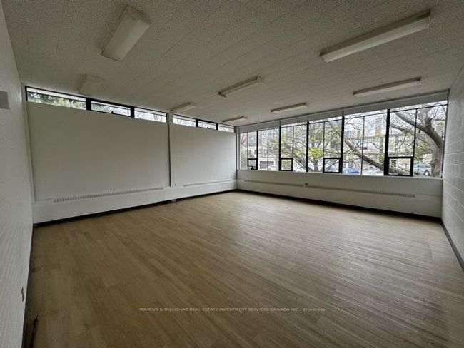 585 Cranbrooke Ave, Home with 0 bedrooms, 0 bathrooms and null parking in North York ON | Image 7