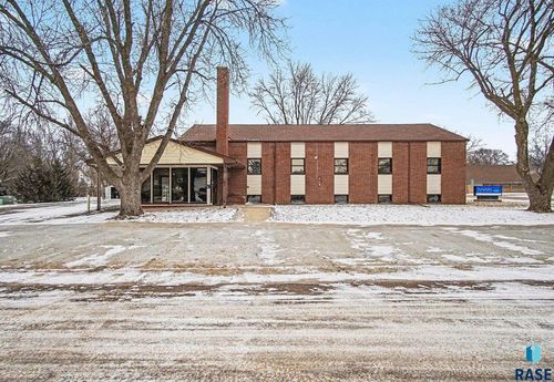 610 Ne 3rd St Street, Madison, SD, 57042 | Card Image